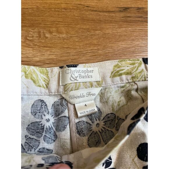 Christopher and Banks Wrinkle Free Womens Size 4 Floral Linen Capris Green and N - Picture 2 of 3